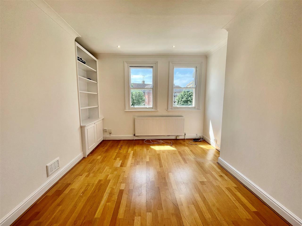 Flat Tufnell Park Road in Greater London
