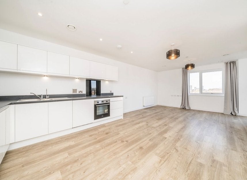 Flat Powdermill Close in Greater London