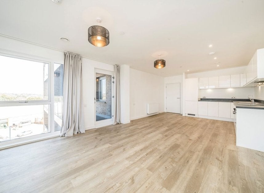 Flat Powdermill Close in Greater London