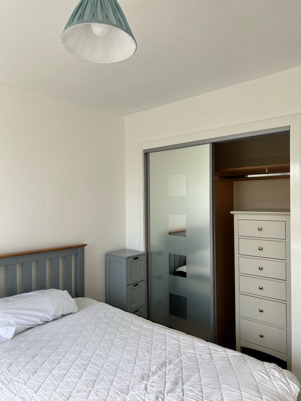 Room Firpark Close in Glasgow