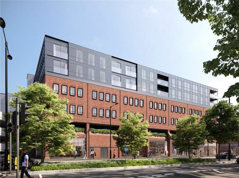 Flat Pembroke Broadway in Surrey Heath