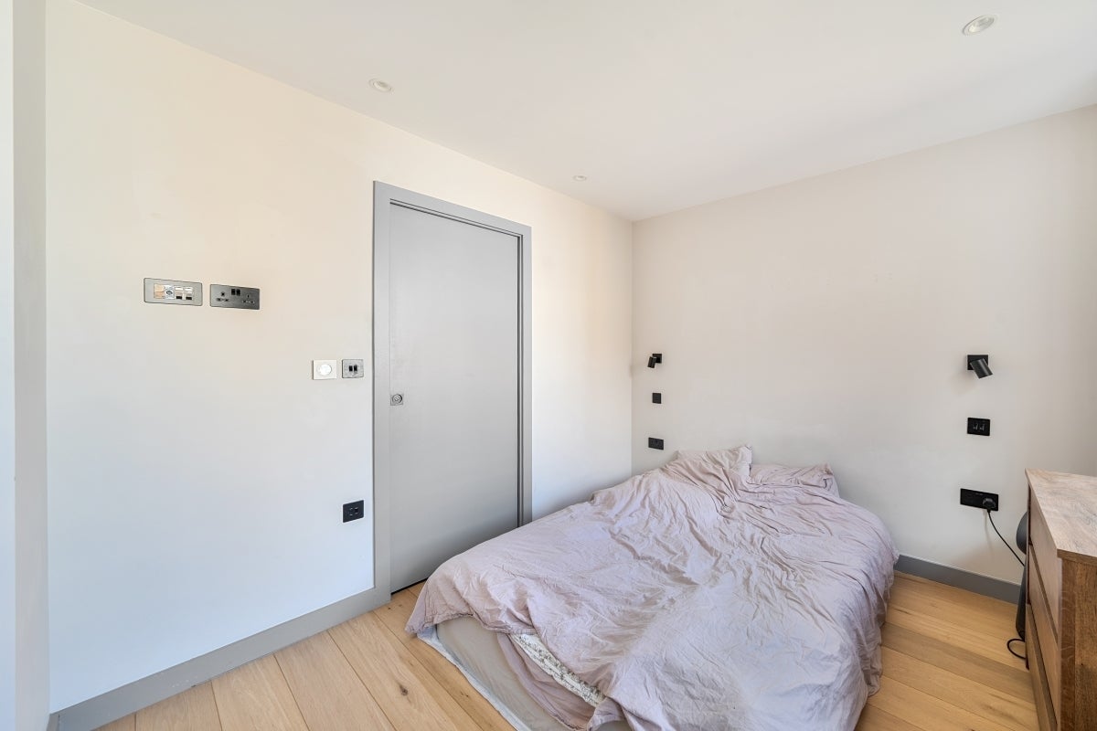Flat Amberley Road in City of Westminster