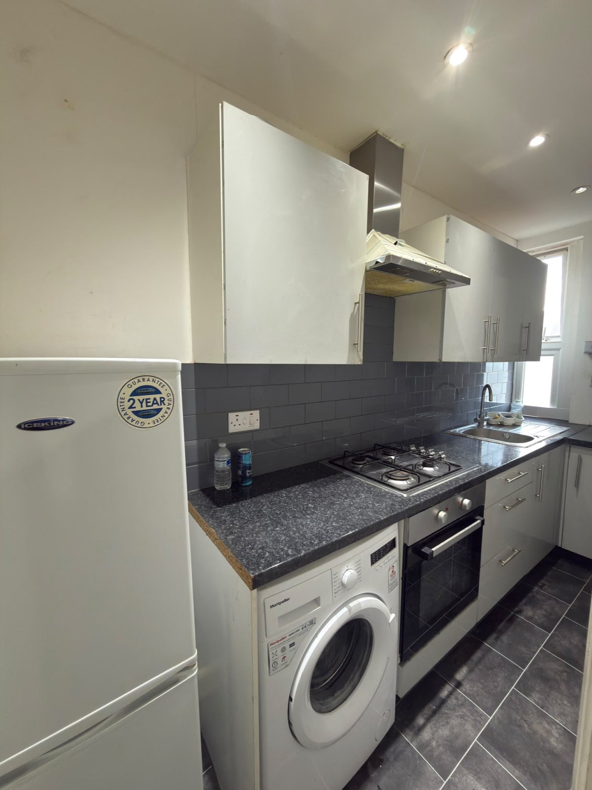 Flat Lansdowne Road in Greater London
