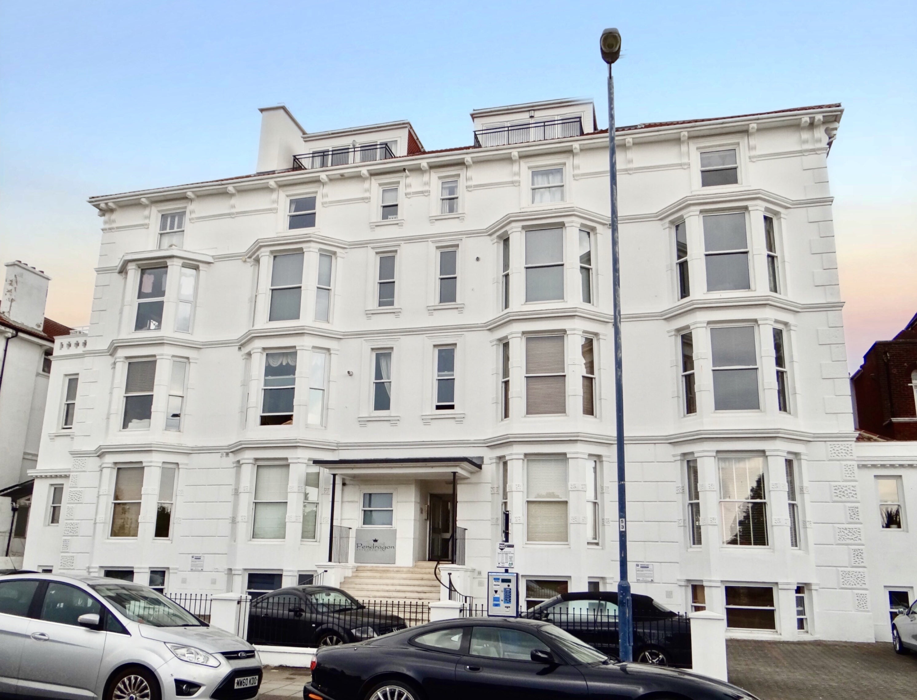 Flat Clarence Parade in Portsmouth