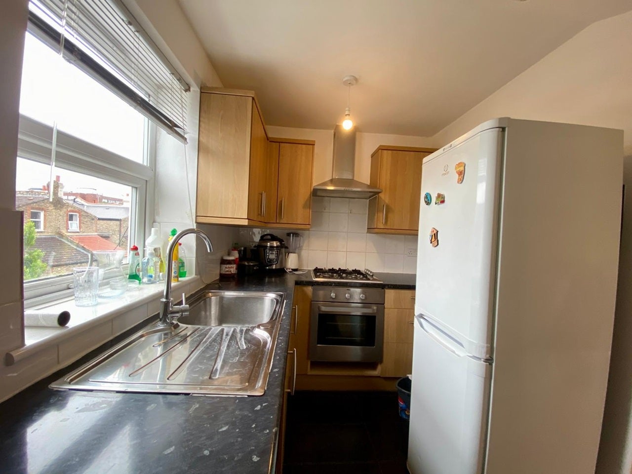 Flat Garratt Terrace in Greater London