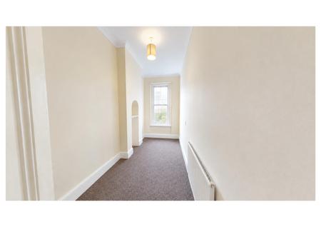Flat Cambridge Road in Hove