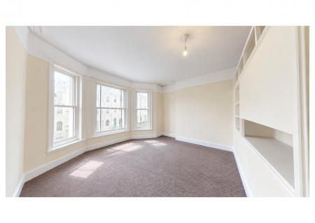 Flat Cambridge Road in Hove