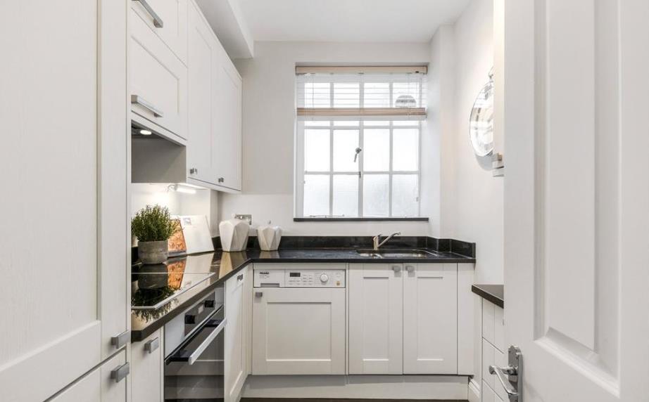Flat Seymour Place in City of Westminster