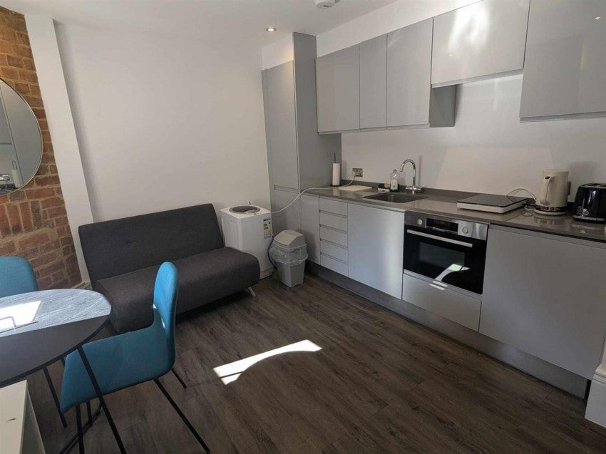 Flat Wiston Terrace in Reading