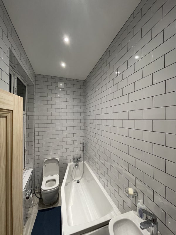 Room Selborne Road in Birmingham