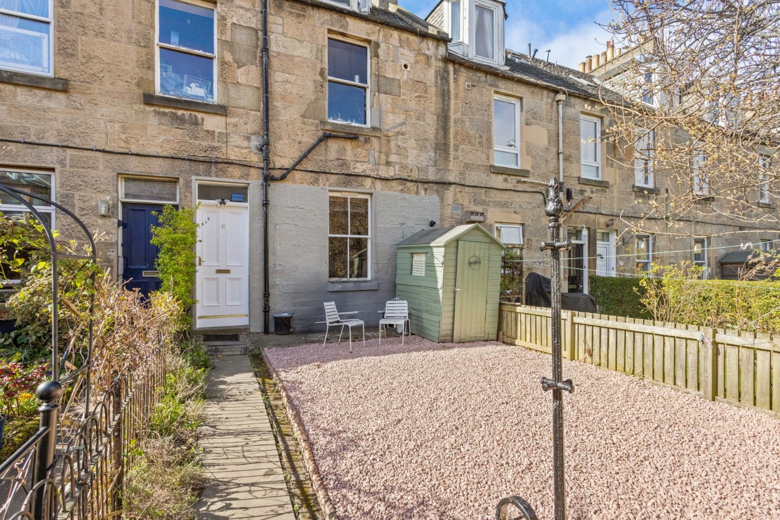 Flat Myrtle Terrace in City of Edinburgh