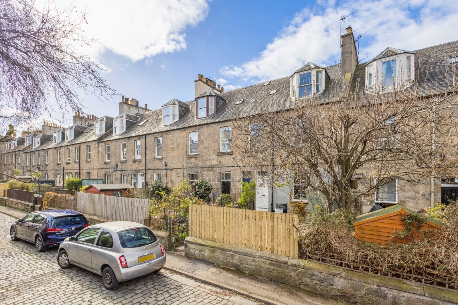 Flat Myrtle Terrace in City of Edinburgh