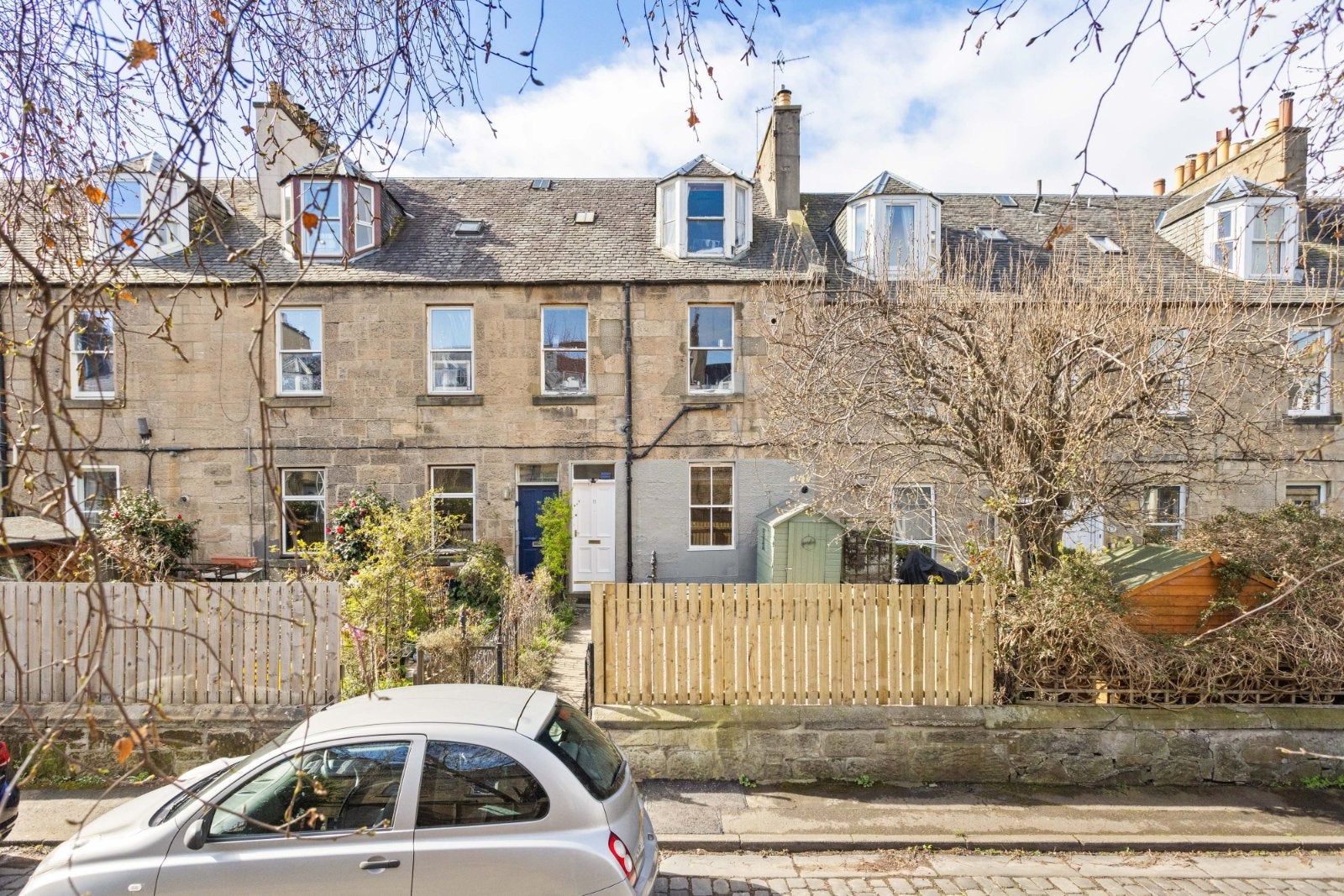 Flat Myrtle Terrace in City of Edinburgh