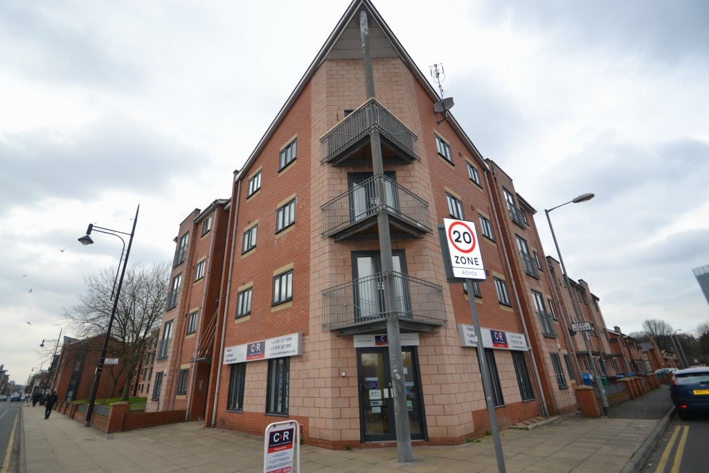 Flat Stretford Road in Manchester