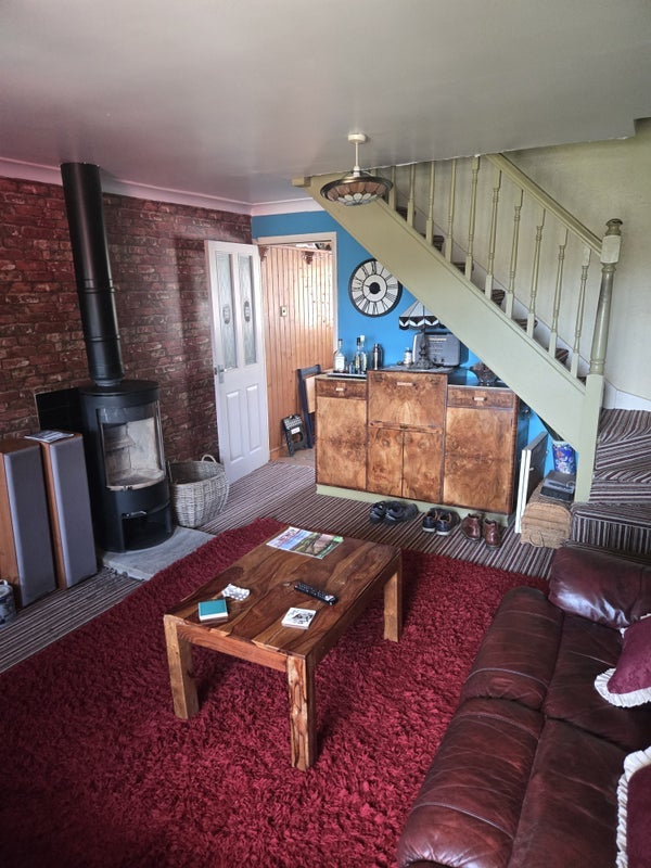 Room Spruce Rise in North East Derbyshire