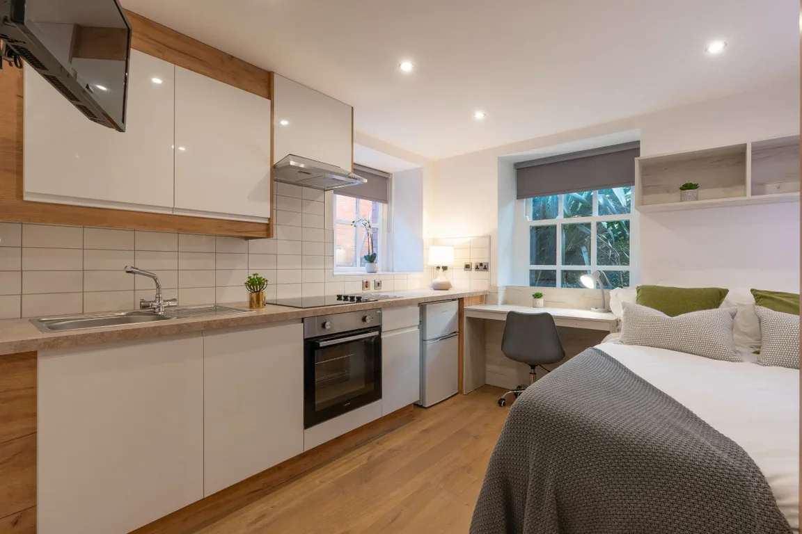 Flat Eskdale Terrace in Newcastle upon Tyne