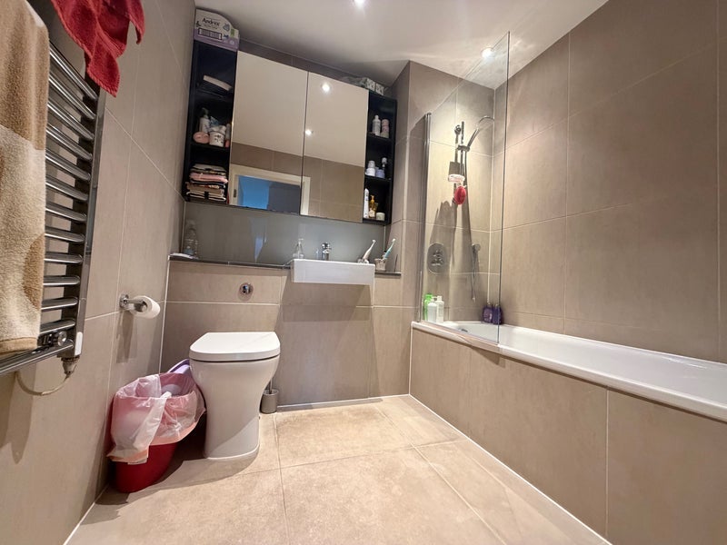 Room St. Gabriel Walk in Greater London