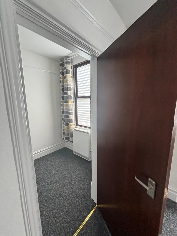Flat Oakfield Road in Greater London