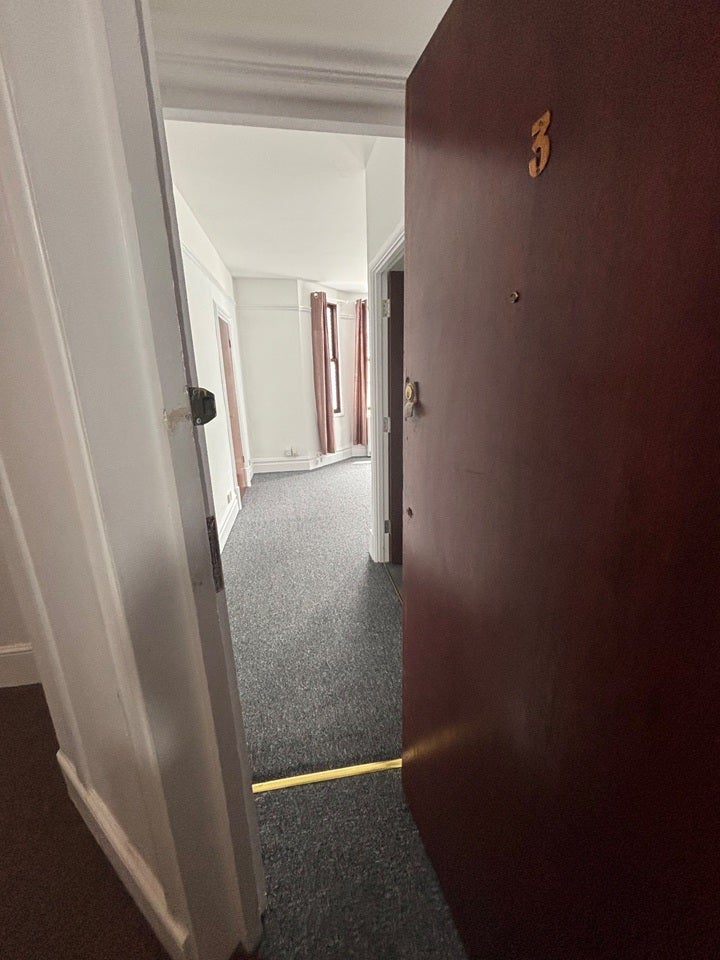 Flat Oakfield Road in Greater London