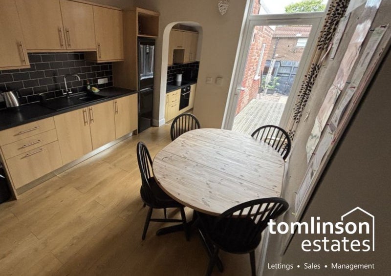 Room Allington Avenue in Nottingham