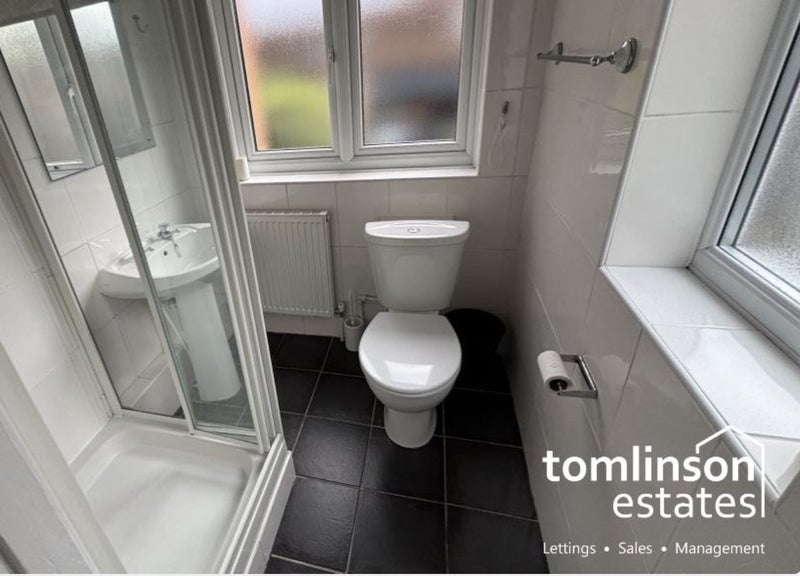 Room Allington Avenue in Nottingham