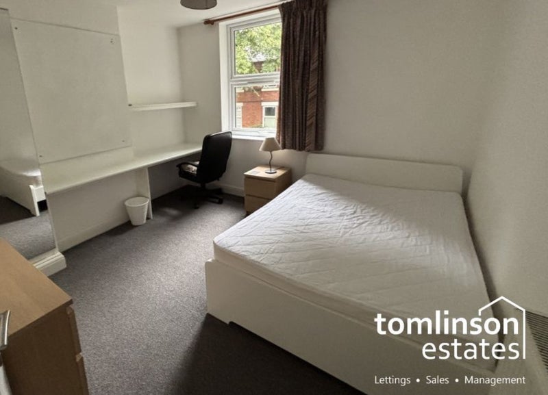 Room Allington Avenue in Nottingham