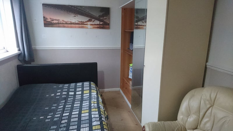 Room Civic Close in Birmingham