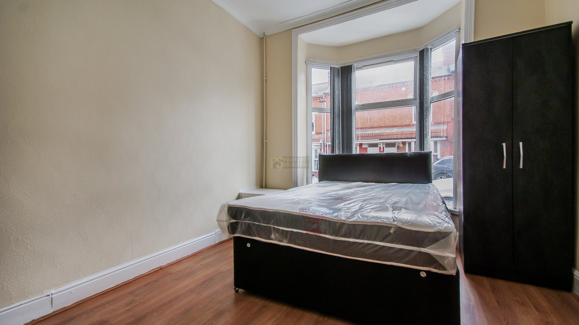 Room Barrows Road in Birmingham