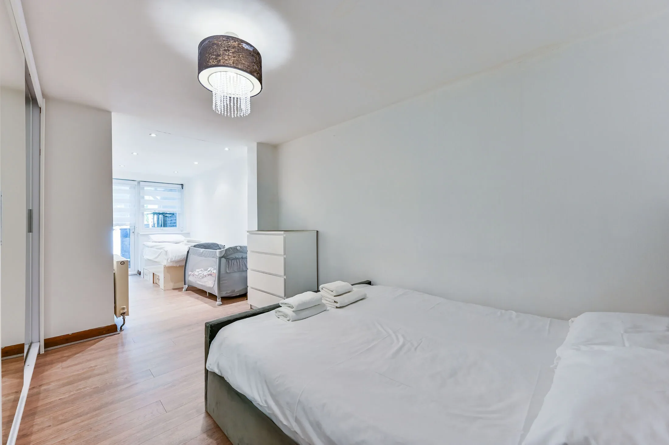 Flat Lawford's Wharf in Greater London