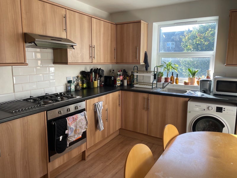 Room Duckett Road in Greater London