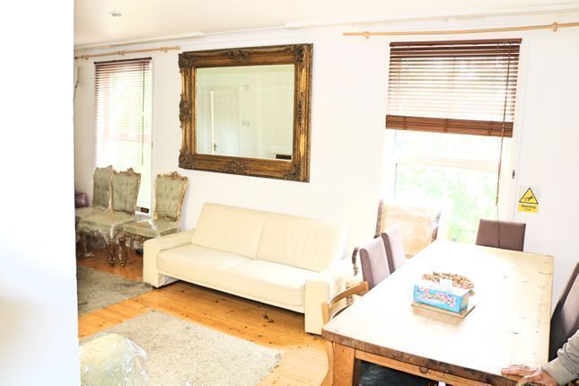 Flat Olympia Way in Greater London