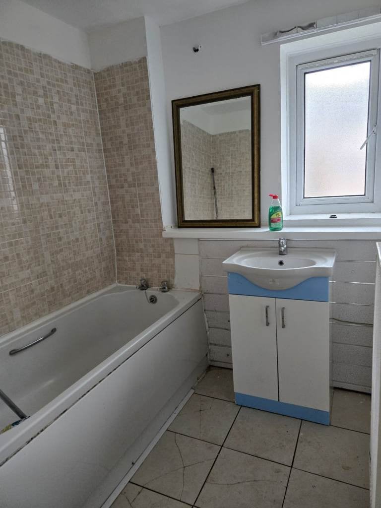 Flat Luther Close in Nottingham