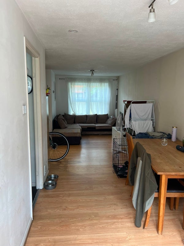 Room Wycherley Close in Greater London