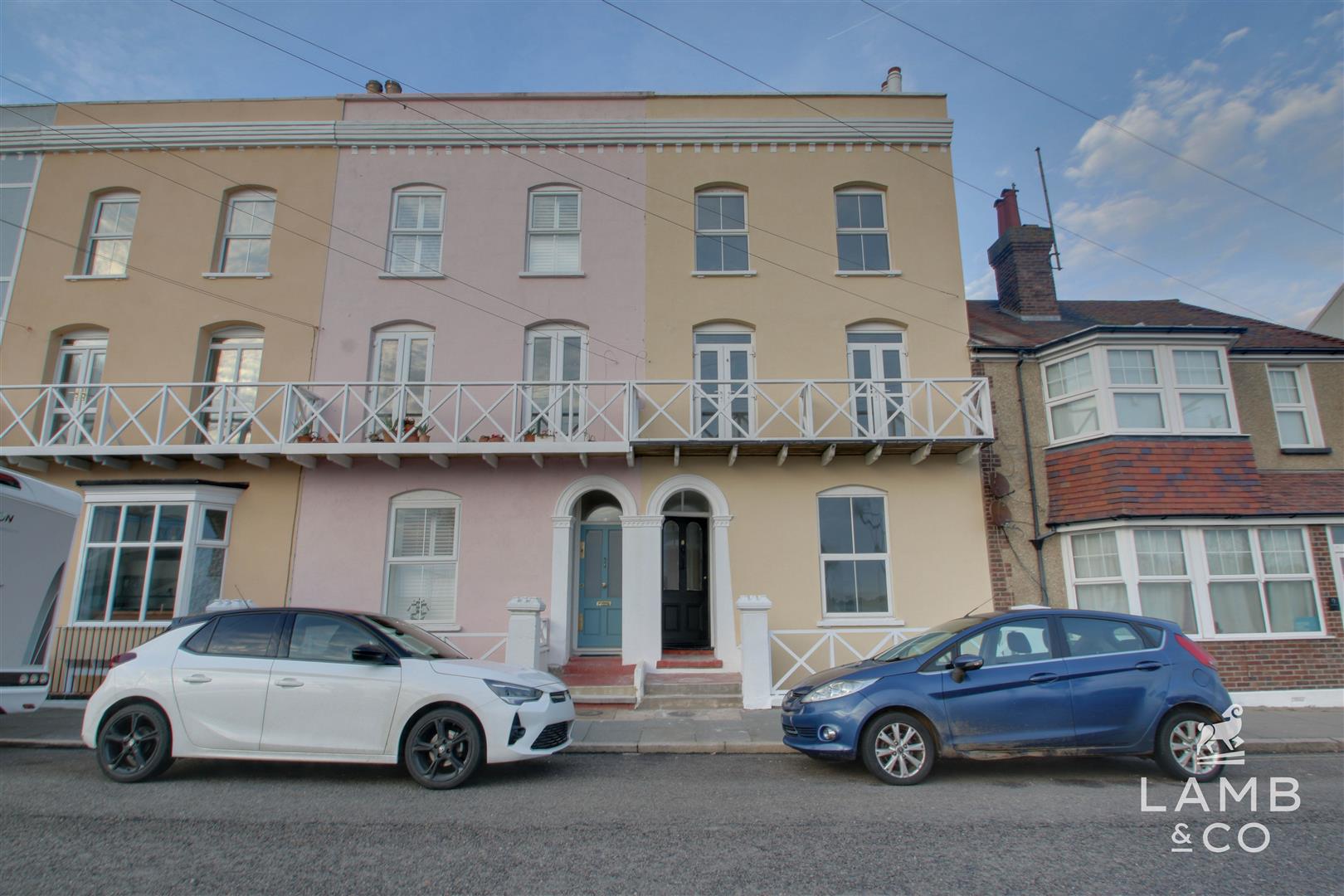 Flat The Parade in Walton-on-the-Naze