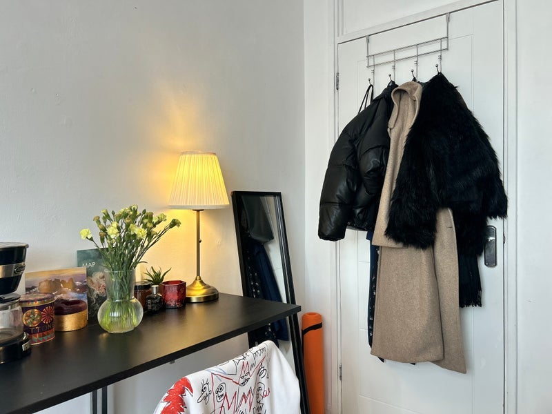 Room Fellows Court in Greater London