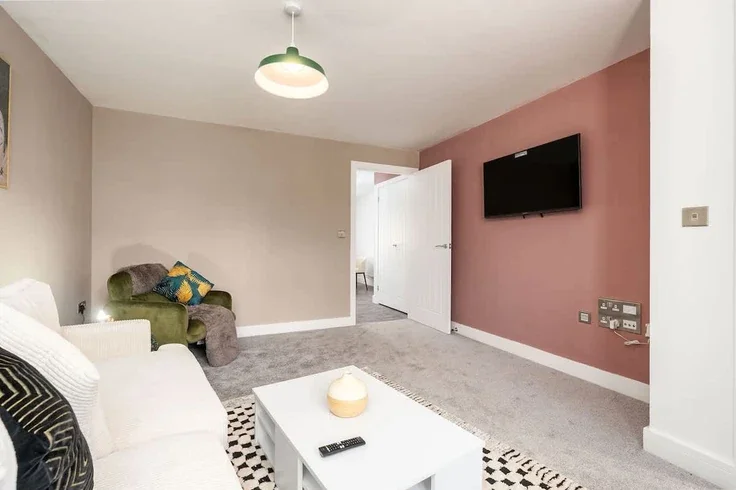 House Yew Tree Way in Tewkesbury