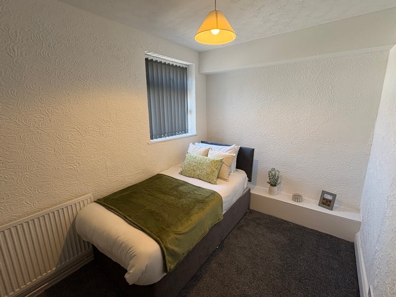 Room Palatine Road in Blackpool