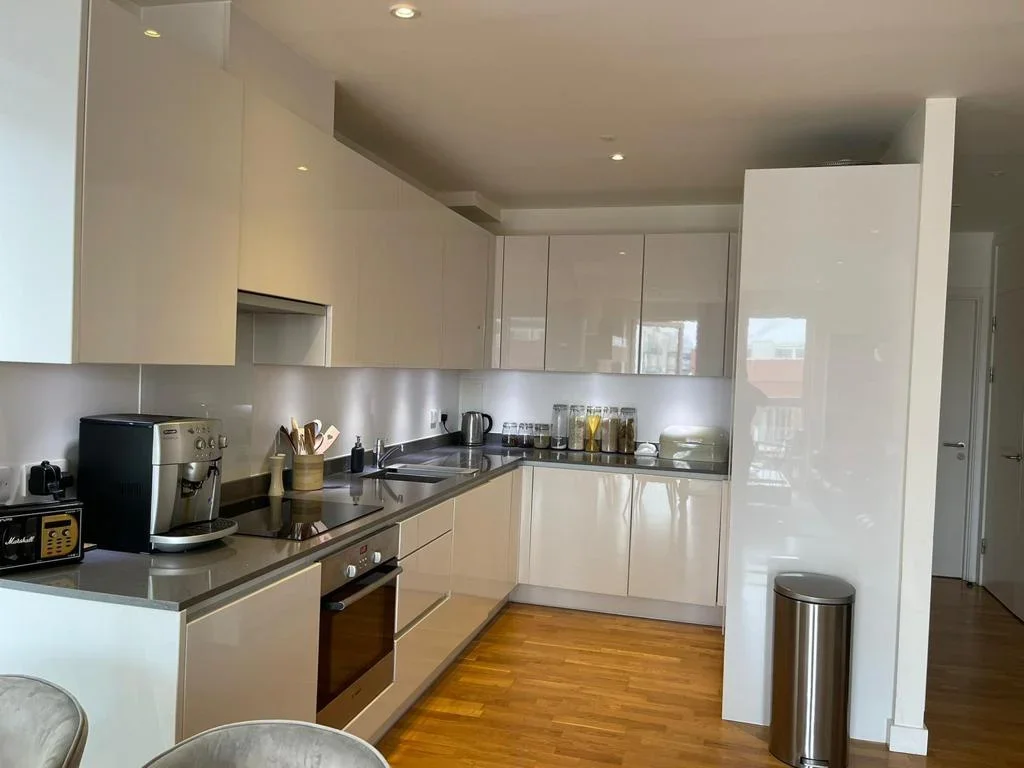 Flat Logan Close in Greater London