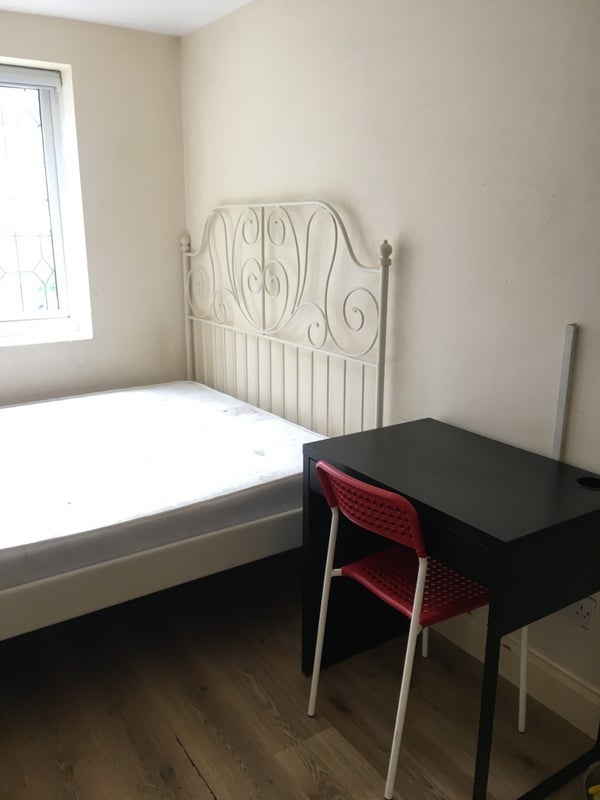 Room Bridlington Road in Greater London