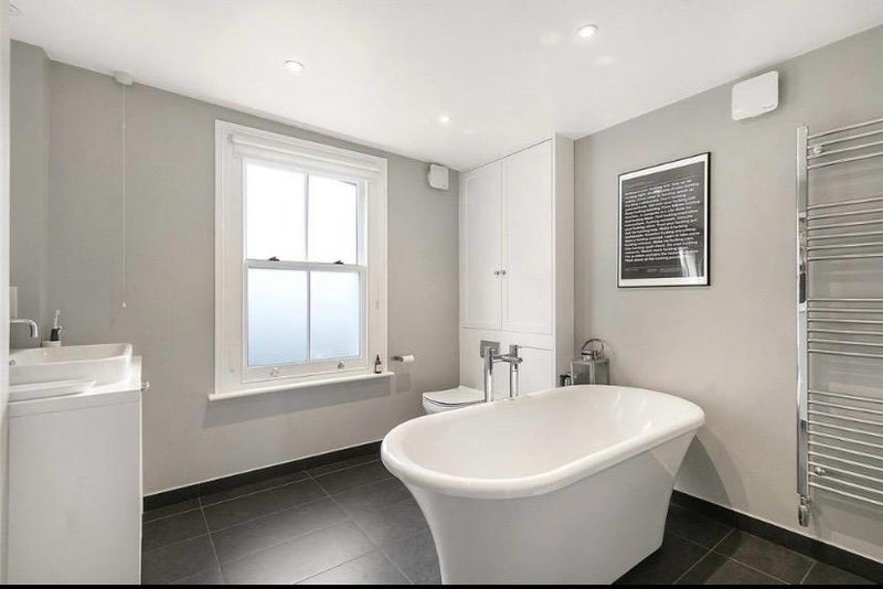 Room Lower Richmond Road in Greater London