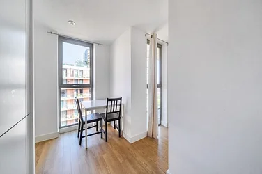 Flat Elmira Street in Greater London