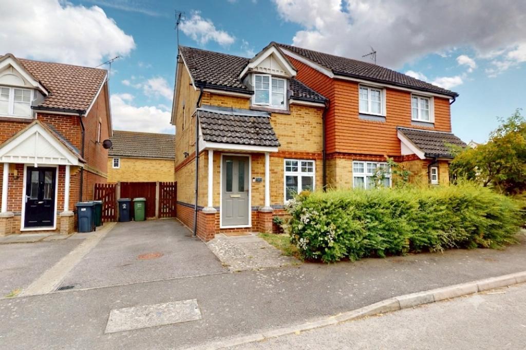 House Gordon Close in Ashford