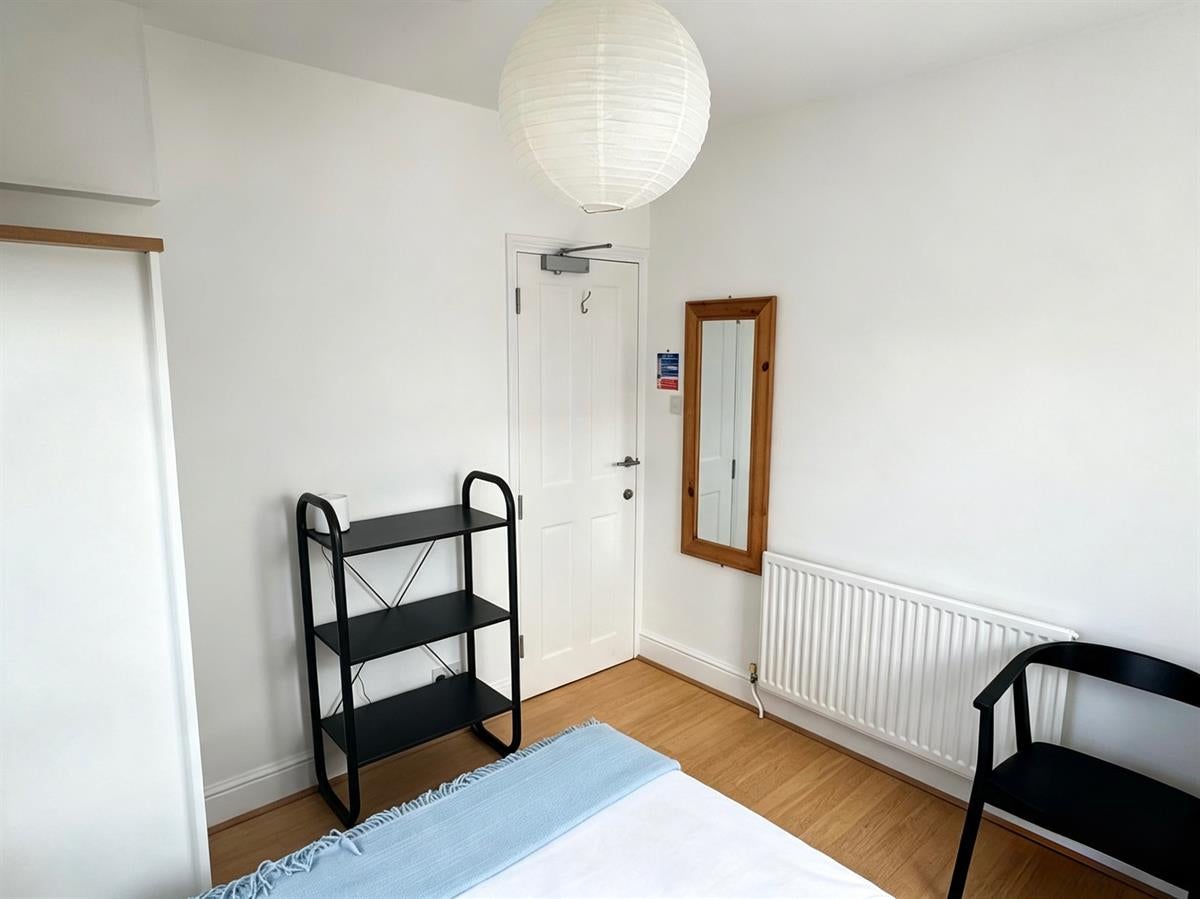 Room St Leonard's Avenue in Bedford