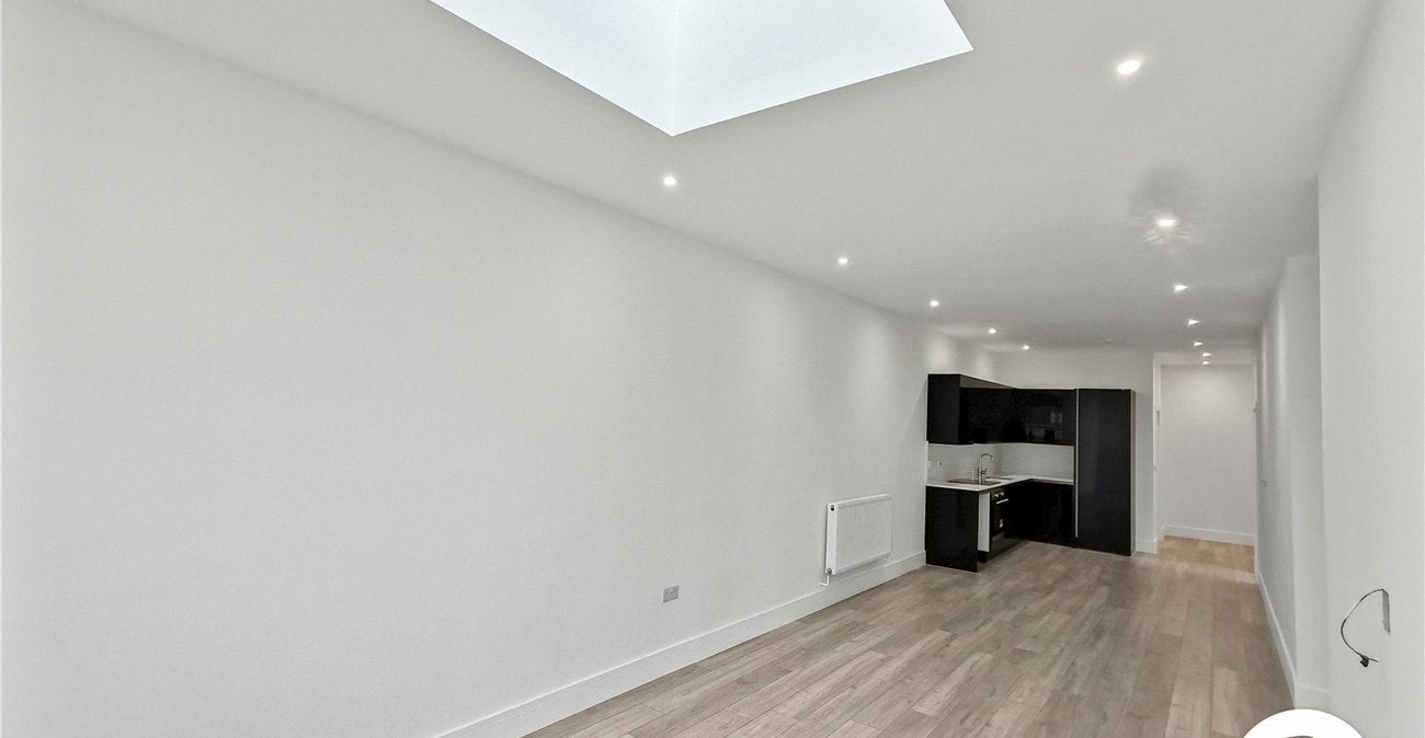 Flat Lowfield Street in Dartford