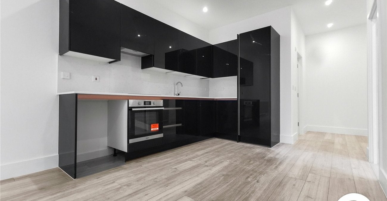 Flat Lowfield Street in Dartford