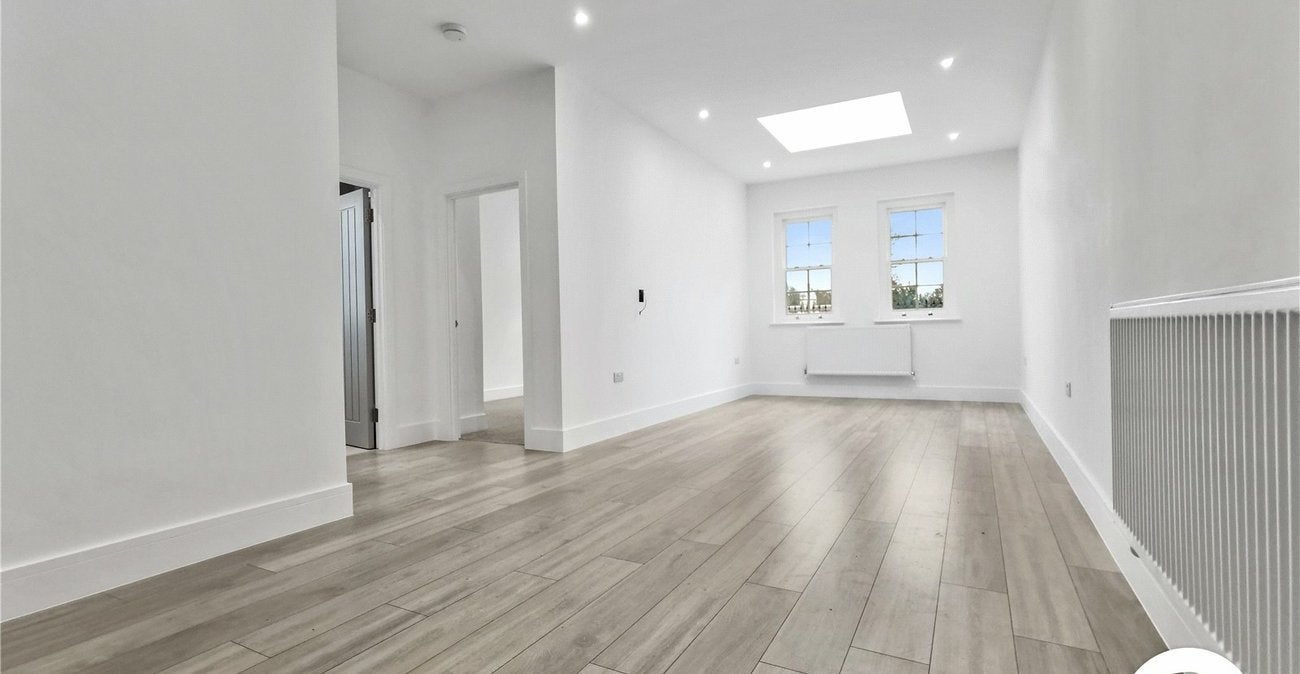 Flat Lowfield Street in Dartford
