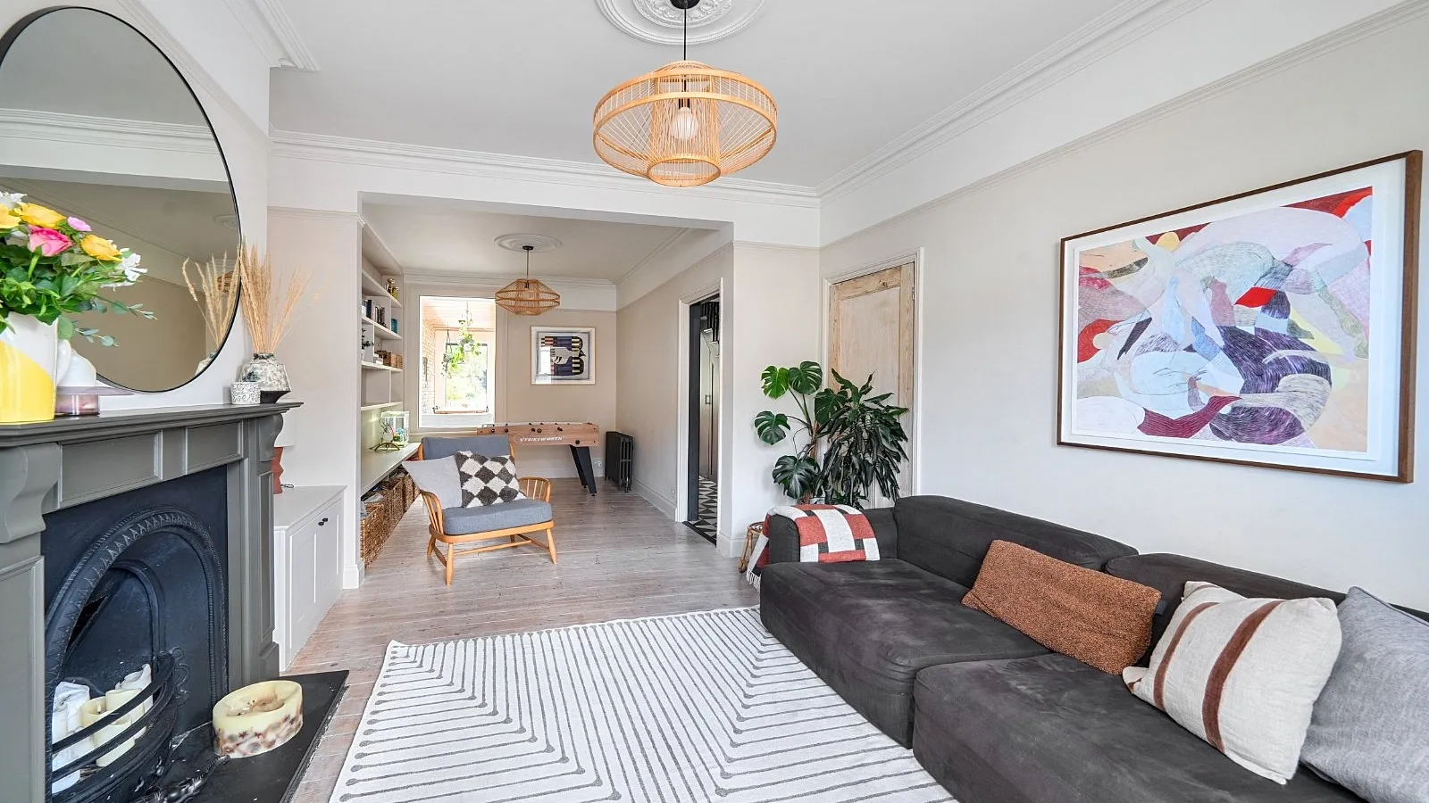 House Roseberry Gardens in Greater London