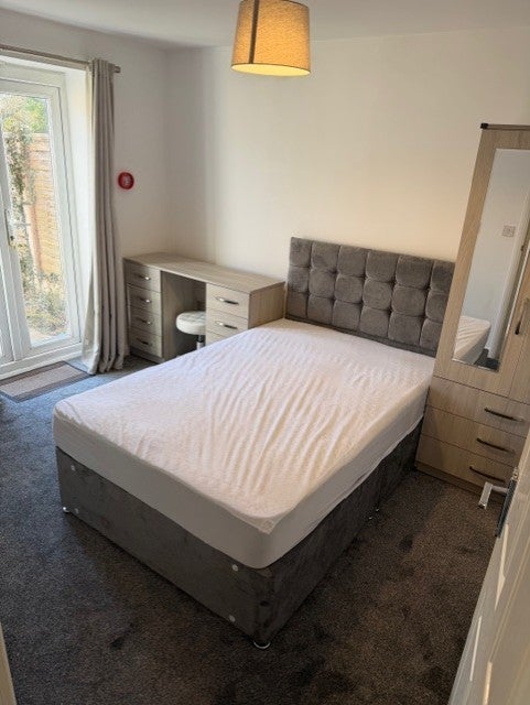 Room Horton Drive in Stafford