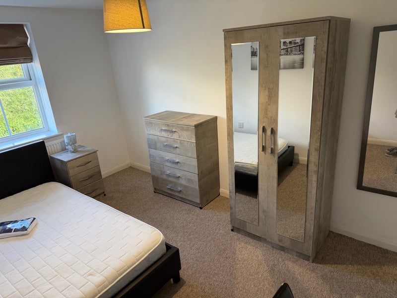 Room Horton Drive in Stafford