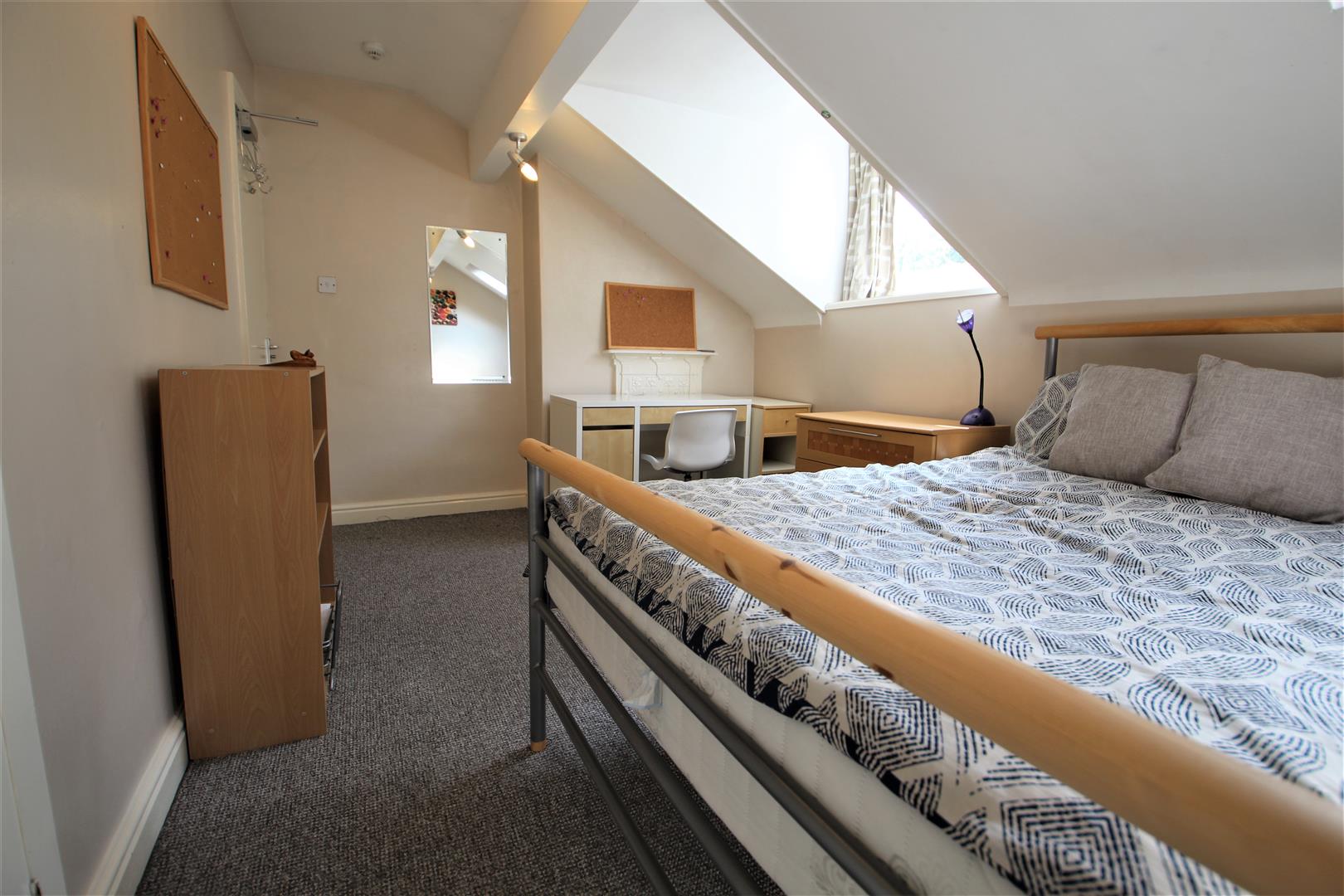 Room Back Langdale Terrace in Leeds